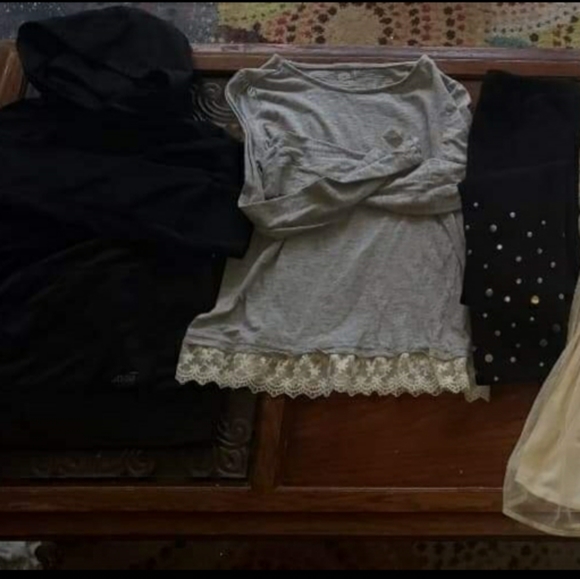 Girl's Bundle - Picture 2 of 2